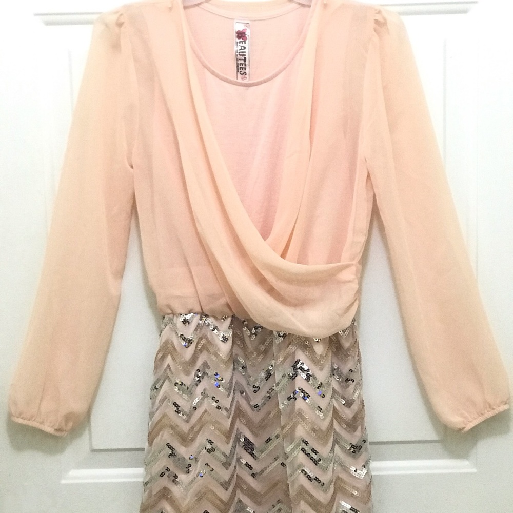 Cream/pink Dress with platinum and Gold Chevron